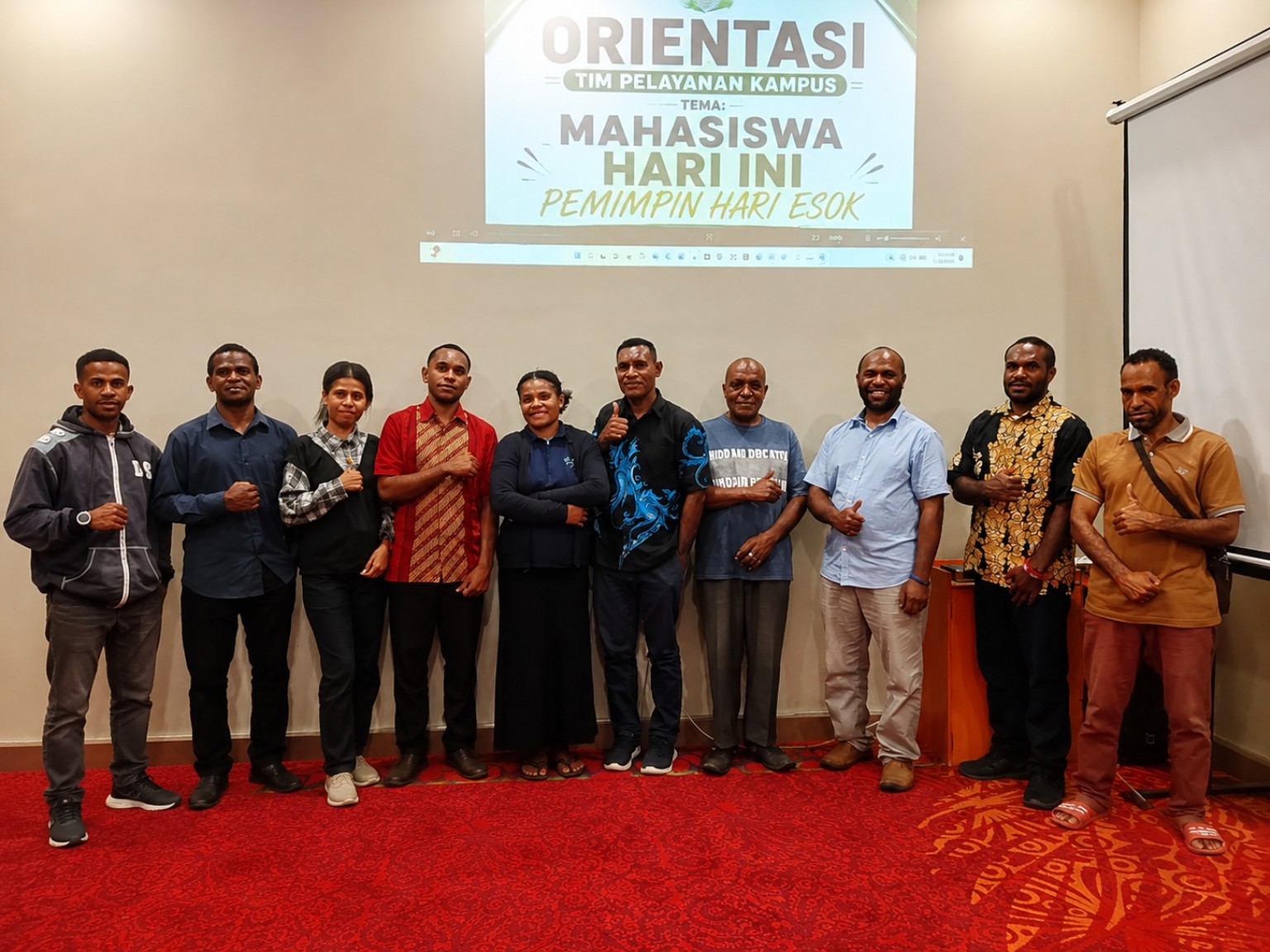 Foto Bersama tim pelayanan kampus bersama yayasan cahaya pelita papua