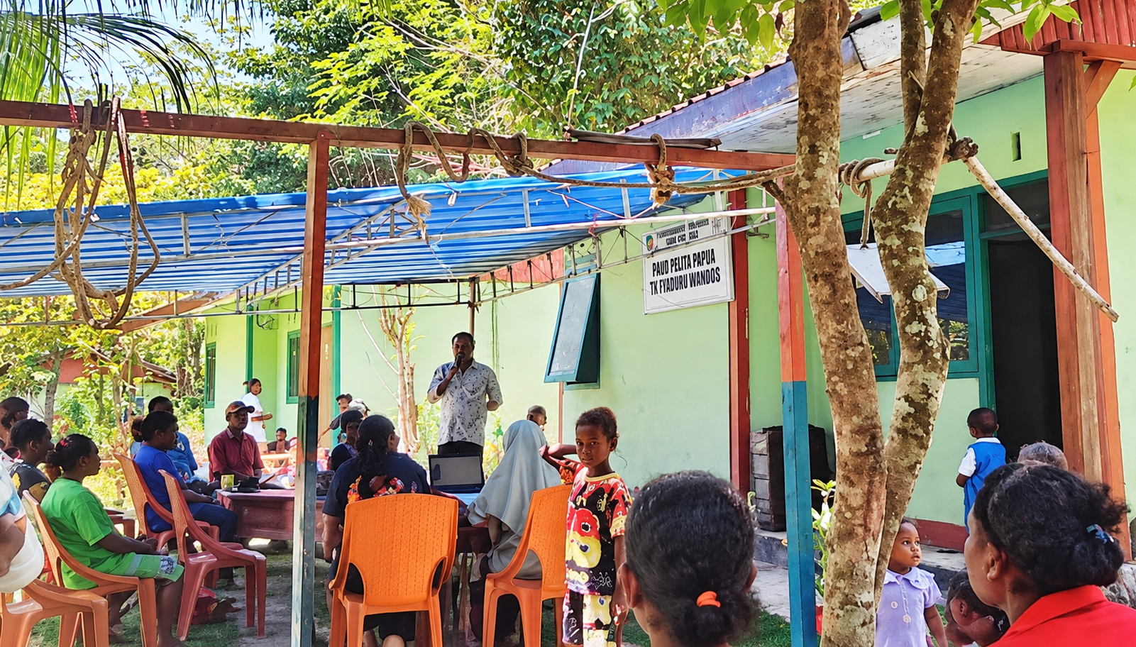 Rapat Tim Akreditasi Bersama Orang Tua Anak TK Fyaduru Wandos